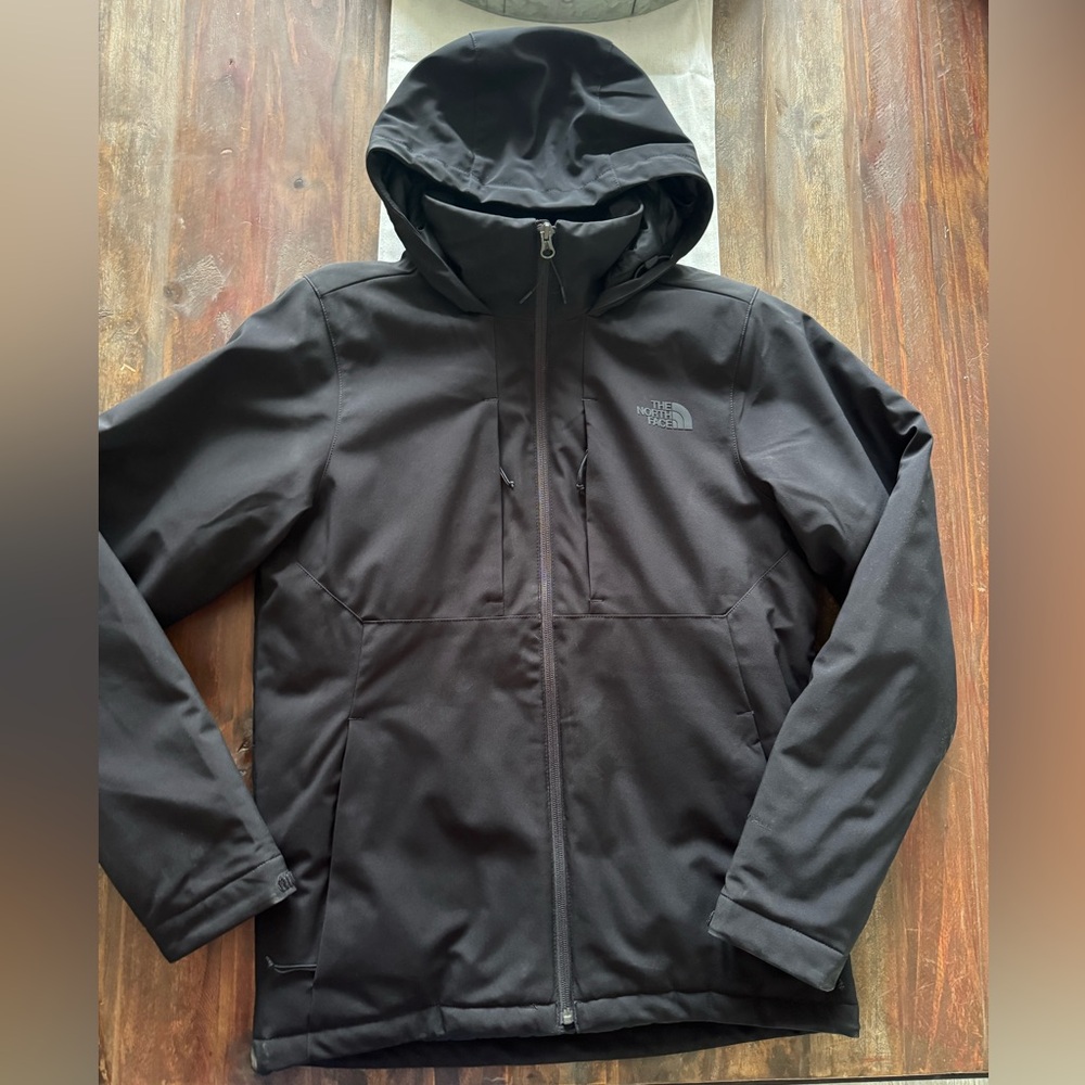 Men’s North face windfall coat with hood